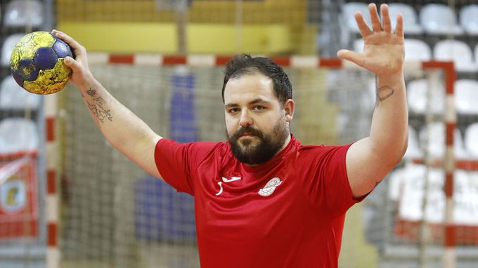 Club Balonmano Reconquista de Vigo Masculino - Página 4 Fn9d2W-XwAEh5Ku?format=jpg&name=small