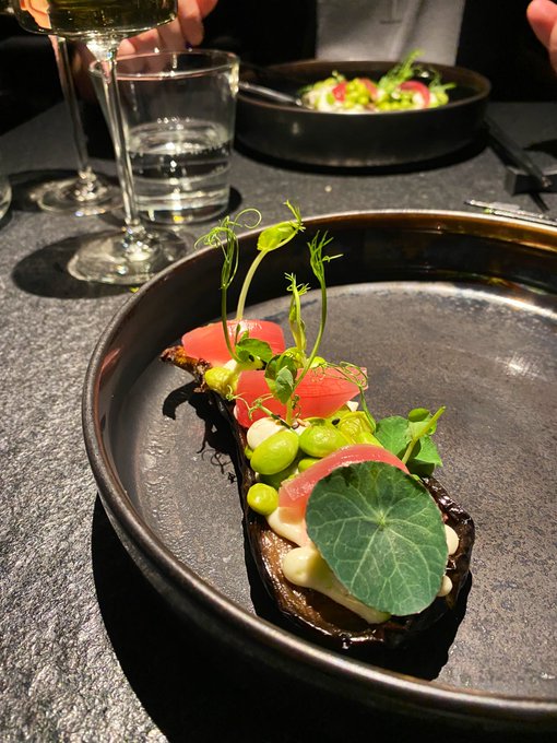 who&rsquo;s gonna invite me to have dinner in madrid? 💌 this are some of my favorite dates. proposals at mariaxriot@protonmail