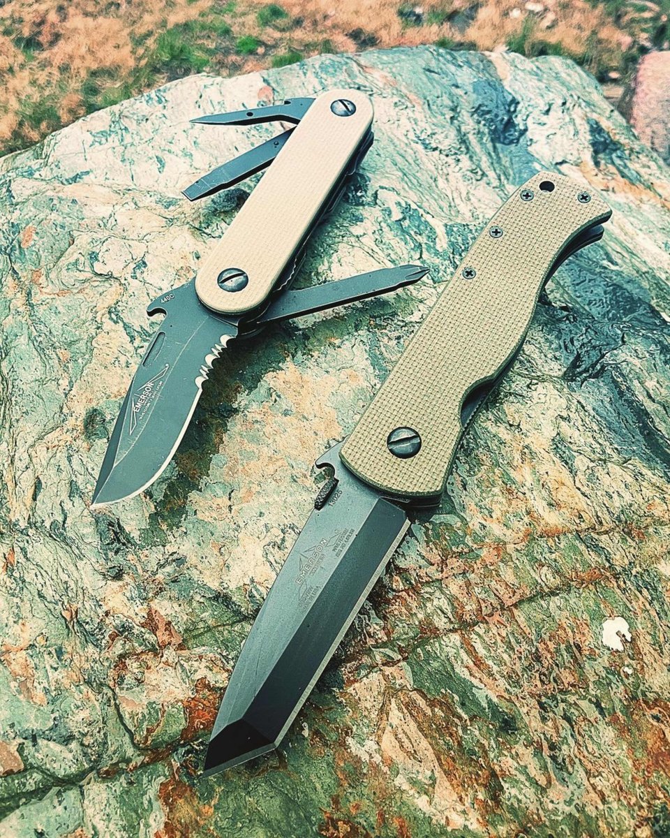 Emerson_knives's tweet photo. Tools and Tantos
.
.
#Repost @emerson_knife_owners_group
・・・
#emersonknifeownersgroup #ekog #tools #knife #pocketknife #multitool #multitools #blade #cqc7 #tantoknife #emersonknives #emersoncqc7b https://t.co/rL3N30gzvR