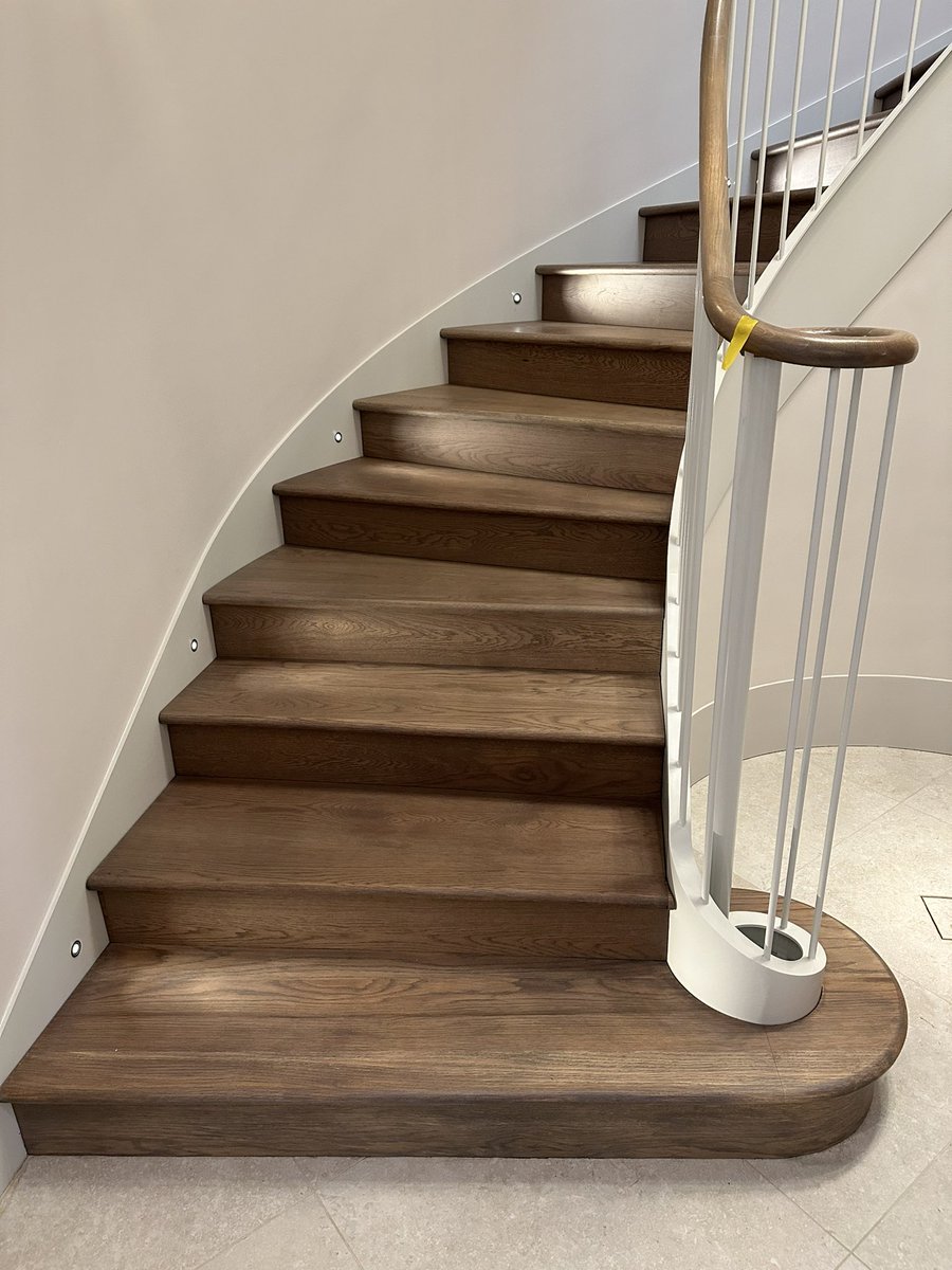 planet_flooring's tweet image. Sanded, stained and finished these oak treads to match the floor colour           #colourmatch #staining #staircase #woodflooring