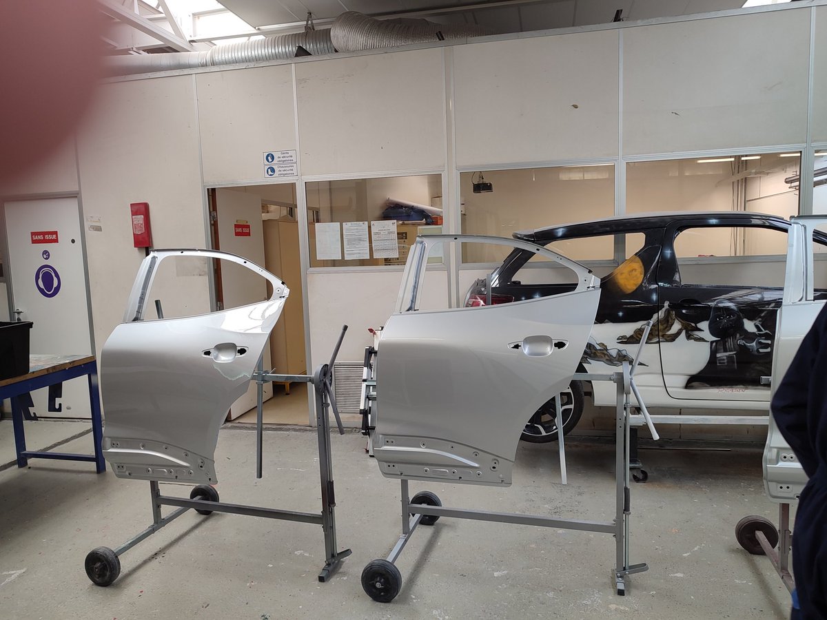 CFAFFC's tweet photo. #SSAM2023 JOUR 4
C'est parti pour cet après-midi d'épreuves régionales Worldskills en peinture en carrosserie !
Souhaitons bonne chance aux candidats 🙌☺️ https://t.co/RgtIMsojYj