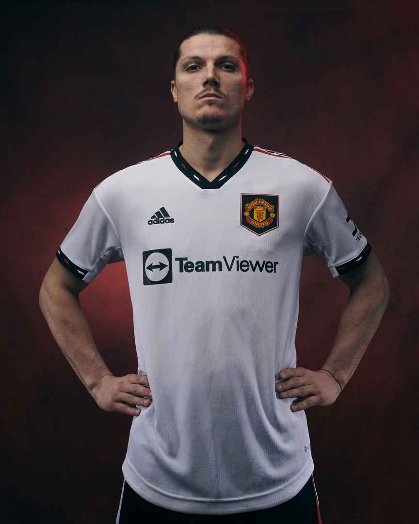 iMiaSanMia_en's tweet photo. Marcel Sabitzer unveiled as new Manchester United player [📸 @ManUtd] https://t.co/5eXw7X8zUf