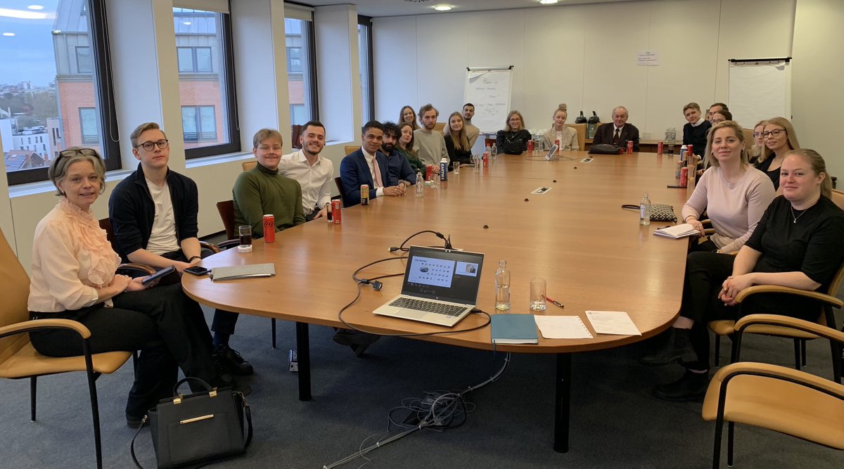 pianieminen_'s tweet photo. Good exchange with talented network #SUHEN 🇸🇪 on #EIB and its career opportunities for young students. Thanks for @EC_StockholmRep https://t.co/kfX4AZXjZs
