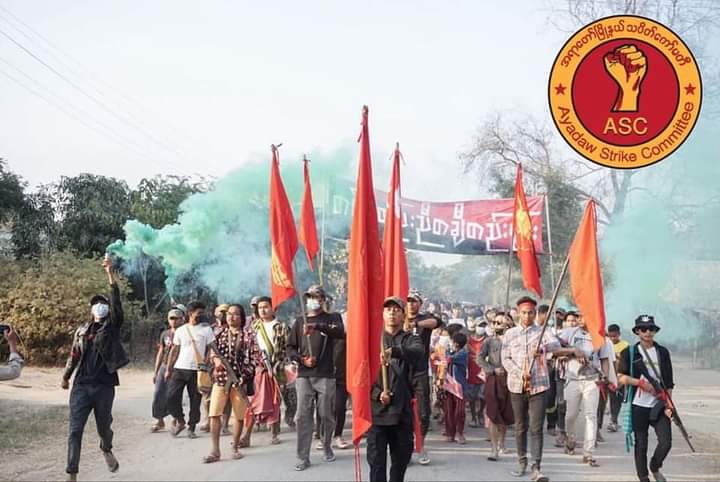 MROSE66943275's tweet photo. #MYANMAR : Revolutionary residents and PDF comrades in #Sagaing's #Ayadaw township marched in full force on Feb 1, to show their opposition to military regime on the 2nd anniversary of Spring Revolution. @Khithitofficial
#SpringRevolutionBurma
#WhatsHappeningInMyanmar https://t.co/FZtAd2Jl12