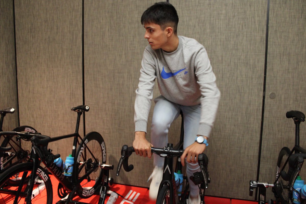 🔙 Recordando el fittin' del bilbaíno <a href="/ikerrdiiaz/">Iker Diaz</a>: su primer momento con las <a href="/AurumBikes/">AURUM</a> y la elección de tallajes y medidas. #BornFromPassion #EquipoJunior