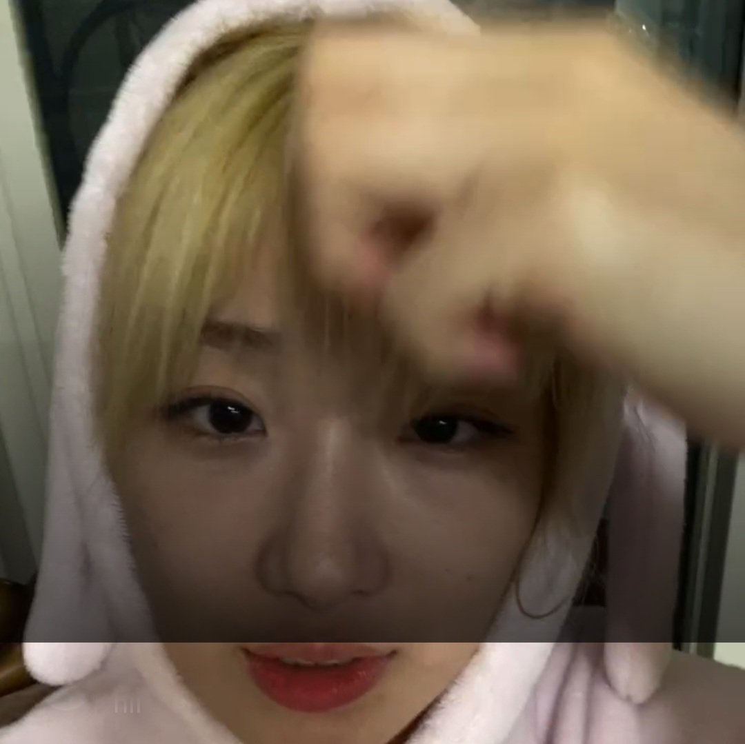 seokyoungcute's tweet photo. 10초 ���쳐... 🫠🫠🫠 https://t.co/zeRU93KWHi
