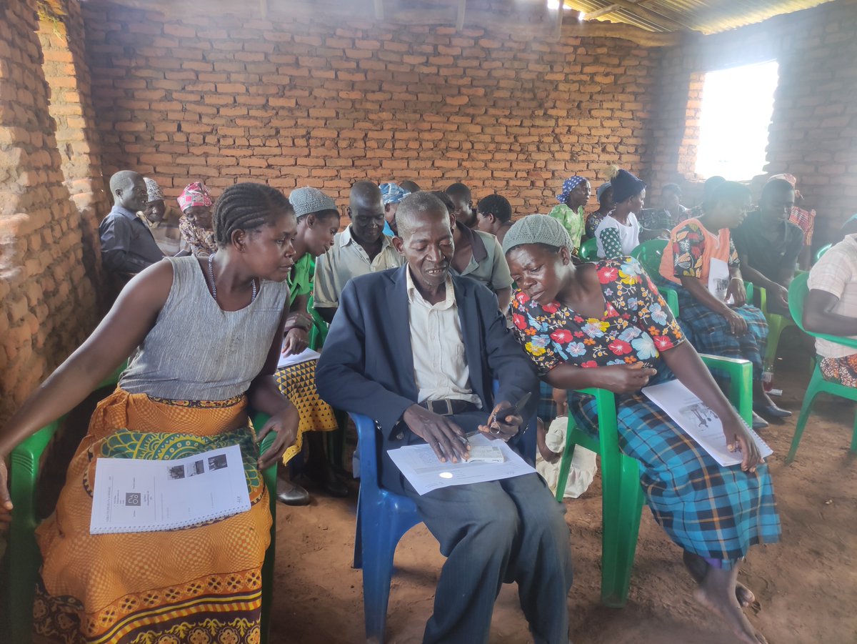 EquitasMw's tweet photo. The farmers in Pundu village are now working together with @ACEforAfrica in their Chithumba Groundnuts program and today received training on the services that ACE offers including how to find markets, pro's of selling as a group &amp; access to market prices #Equitas #Pundu https://t.co/eUsTOwcP3u