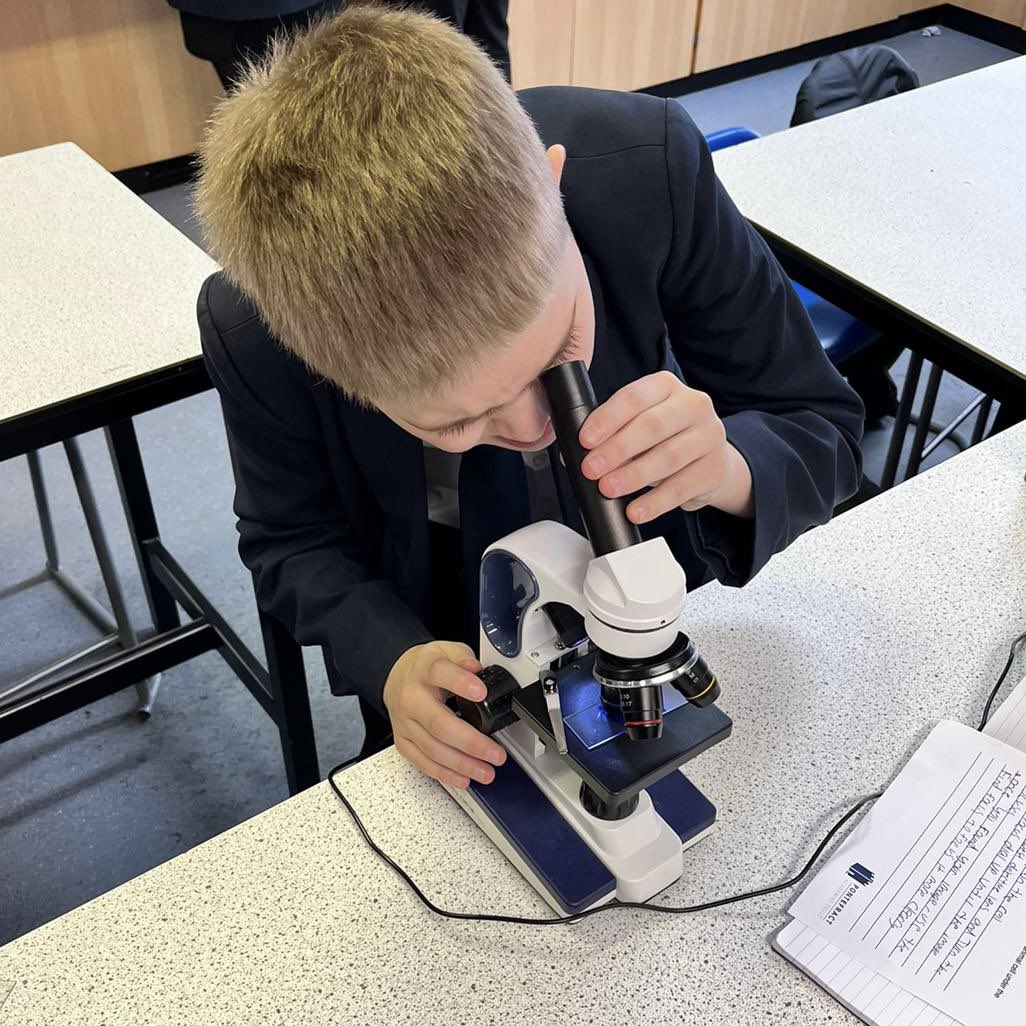 PATCarletonHigh's tweet image. Some of our Year 8 students have been using the microscopes in Science this morning to look at their own cheek cells.
#sciencepracticals #lovescience