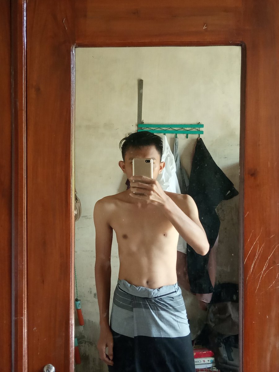 eravfxs's tweet photo. Mode sarungan https://t.co/O3P3DFrCoF