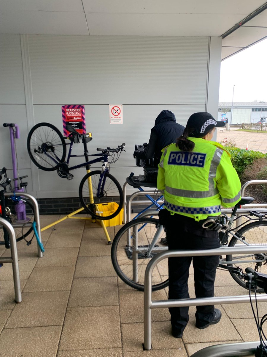 PSOSLanarkshire's tweet image. Come along to @SLCek today before 2pm to have your bike marked for free with a @bikeregister kit! #BikeRegister #BikeMarking #KeepingBikesSafe