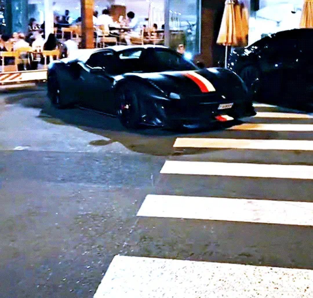 leclercsletters's tweet photo. not a whole lot of evidence on how bad charles is at parking his car 😭😭 https://t.co/SoOhTH9482