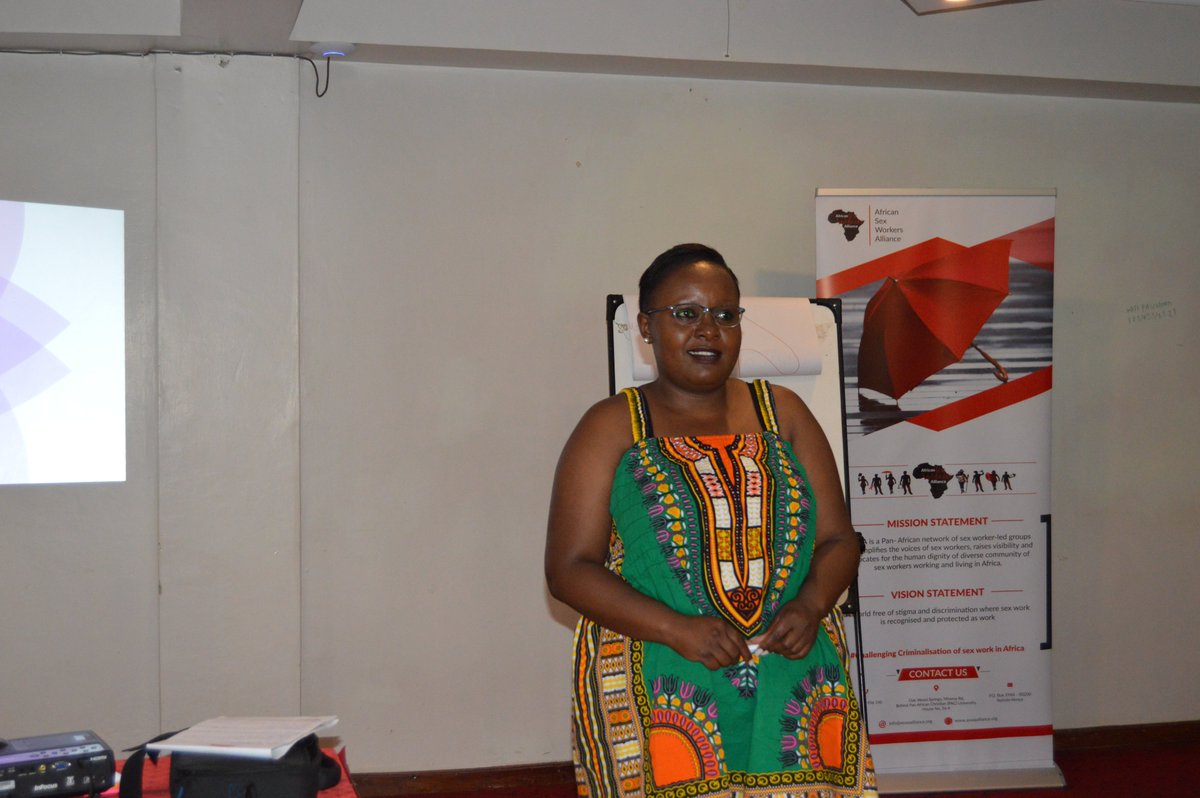 AfricaSexWork's tweet photo. The 3rd day of in-person training of the #2ndALESWA. @MalvinOngige explains community full engagement of sex workers in research increases their self-worth,agency,builds a sense of empowerment to advocate for increased control over their own lives & bodies.
#ALESWA,#1stALESWA https://t.co/kfUnevyloY