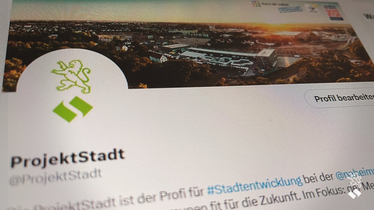 Hallo #Twitter, hi #LinkedIn. 👋
Die Experten für #Stadtentwicklung der @naheimst haben jetzt eigene Social Media-Kanäle.
Wir freuen uns auf den Austausch. 😃
LinkedIn: 👉linkedin.com/company/projek…
#ProjektStadt #neuhier #losgehts