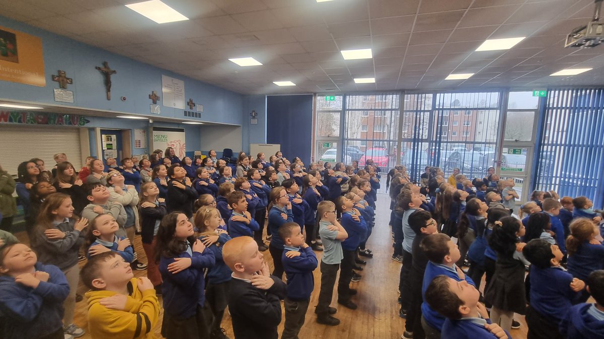 marys_rc's tweet photo. A fantastic school assembly led by Claire from @DogsTrust to support our right to be safe.
#respectdogs
#followtherules
#Article19
@StuartRRSA https://t.co/K1okHk3Wwx