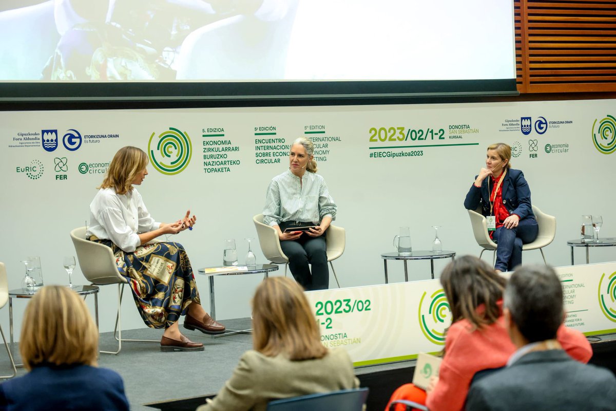 🤝Si algo es necesario para impulsar el nuevo modelo económico circular que se impone para salvar a la humanidad son las ALIANZAS. 
Llamamiento también a la experimentación y a la comunicación, porque lo que no se cuenta, no existe.