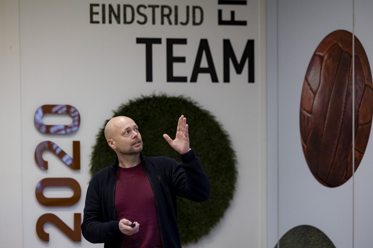 Gisteren samen met Patrick Lodewijks &amp; Khalid Benlahsen (Feyenoord) een bijdrage kunnen leveren aan het symposium ‘Toekomst Nederlands Voetbal’. Hopelijk hebben we het Nederlandse topvoetbal kunnen inspireren mbt het scouten, opleiden, selecteren en ontwikkelen van keepers (m/v).