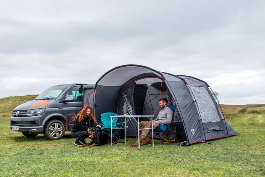 outdoorsightuk's tweet image. Perfect for couples and young families, the Cove is a compact awning that provides valuable extra space on weekends away. Featuring lightweight is.gd/dua2wp #outdoors #vango #vangocoveiilow
