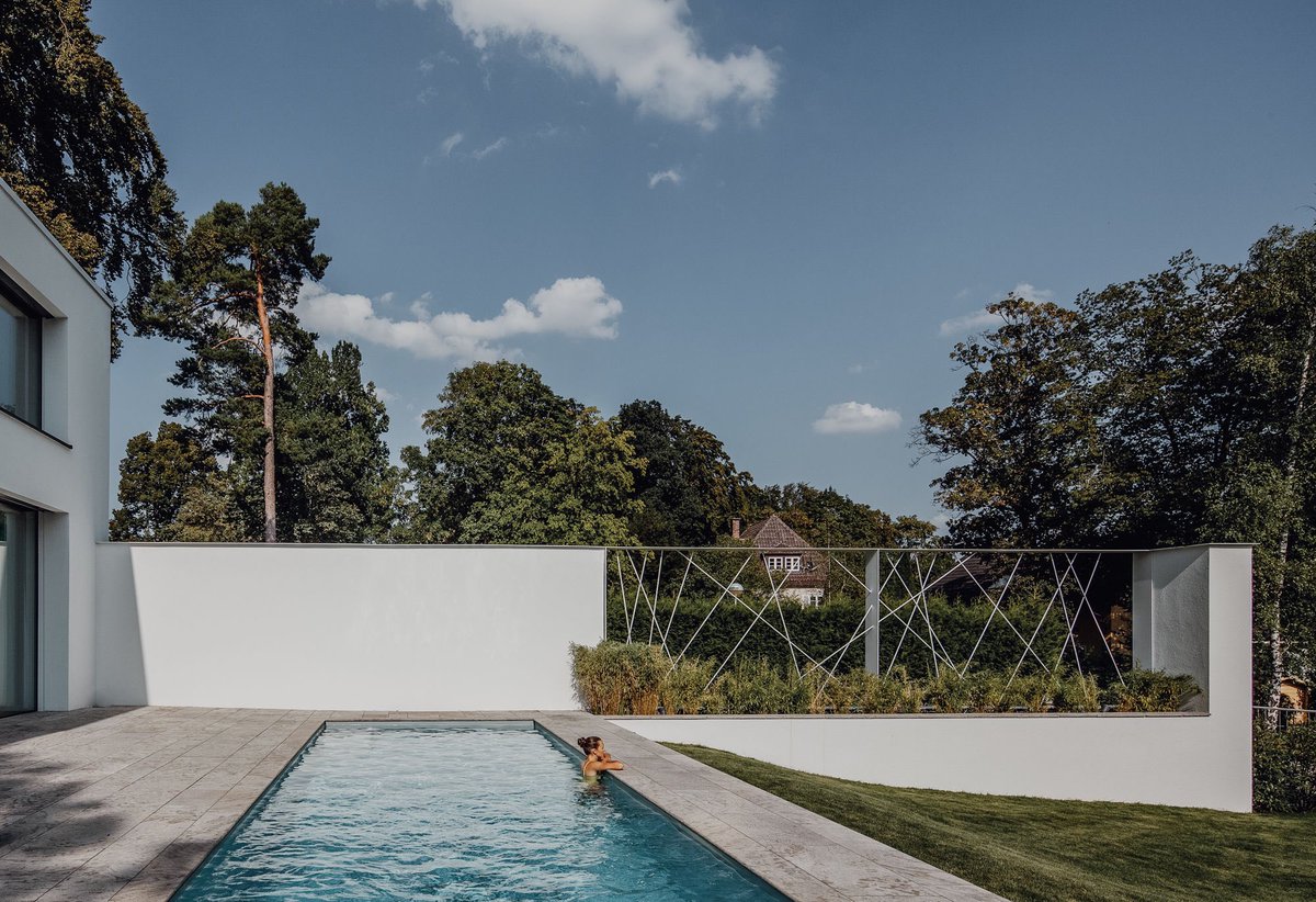 Villa Von Osee | Philipp Architekten 
philipparchitekten.de/villen/von-osee #minimal #architecture #interior #design #pool #philipparchitekten