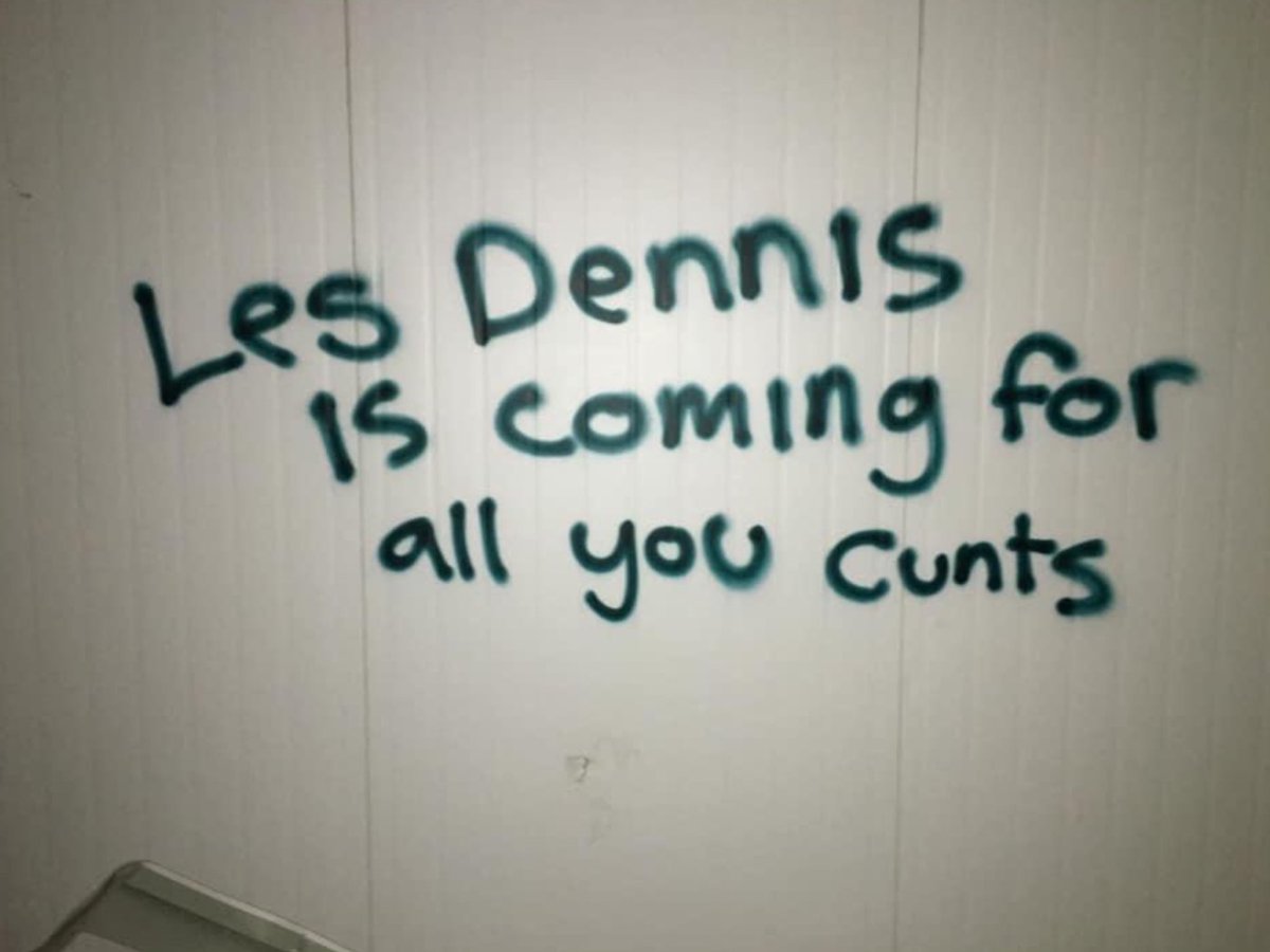 ustuntman's tweet photo. Still the best Les Dennis related content out there https://t.co/NvlPp9C7vb