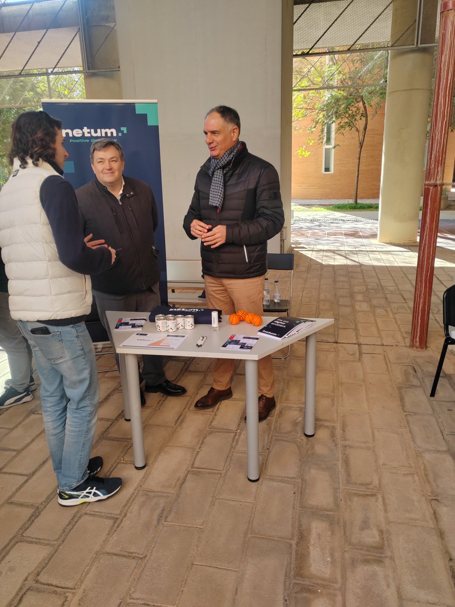 inetum_es's tweet photo. En el #ITNetworkingDays de @InformaticaUMA, día de encuentro con los estudiantes.

👉🏽 Presentación genérica de @inetum_es
👉🏽 Charla con cada estudiante interesado en nuestra actividad y oportunidades laborales.

¡Gracias por vuestra atención!

#Inetum #LiveYourPositivedigitalflow https://t.co/fL74sbQBeG
