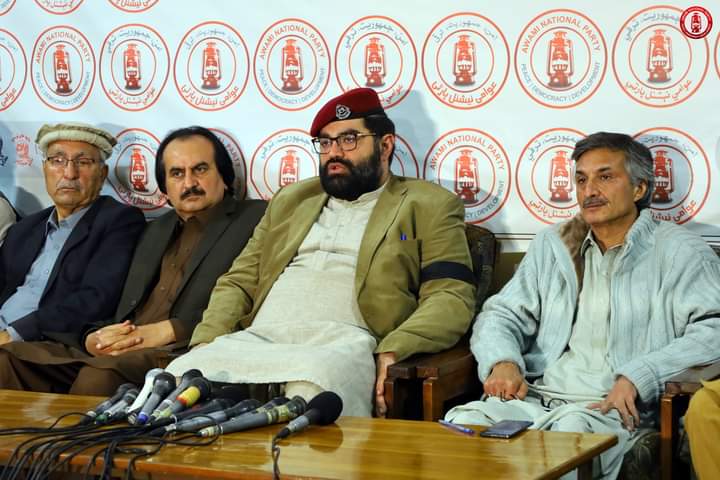 altamashfarooq's tweet image. ایمل ولی خان ❤️❤️❤️ 
#KpkPoliceProtest 
#KPPolice #ANP