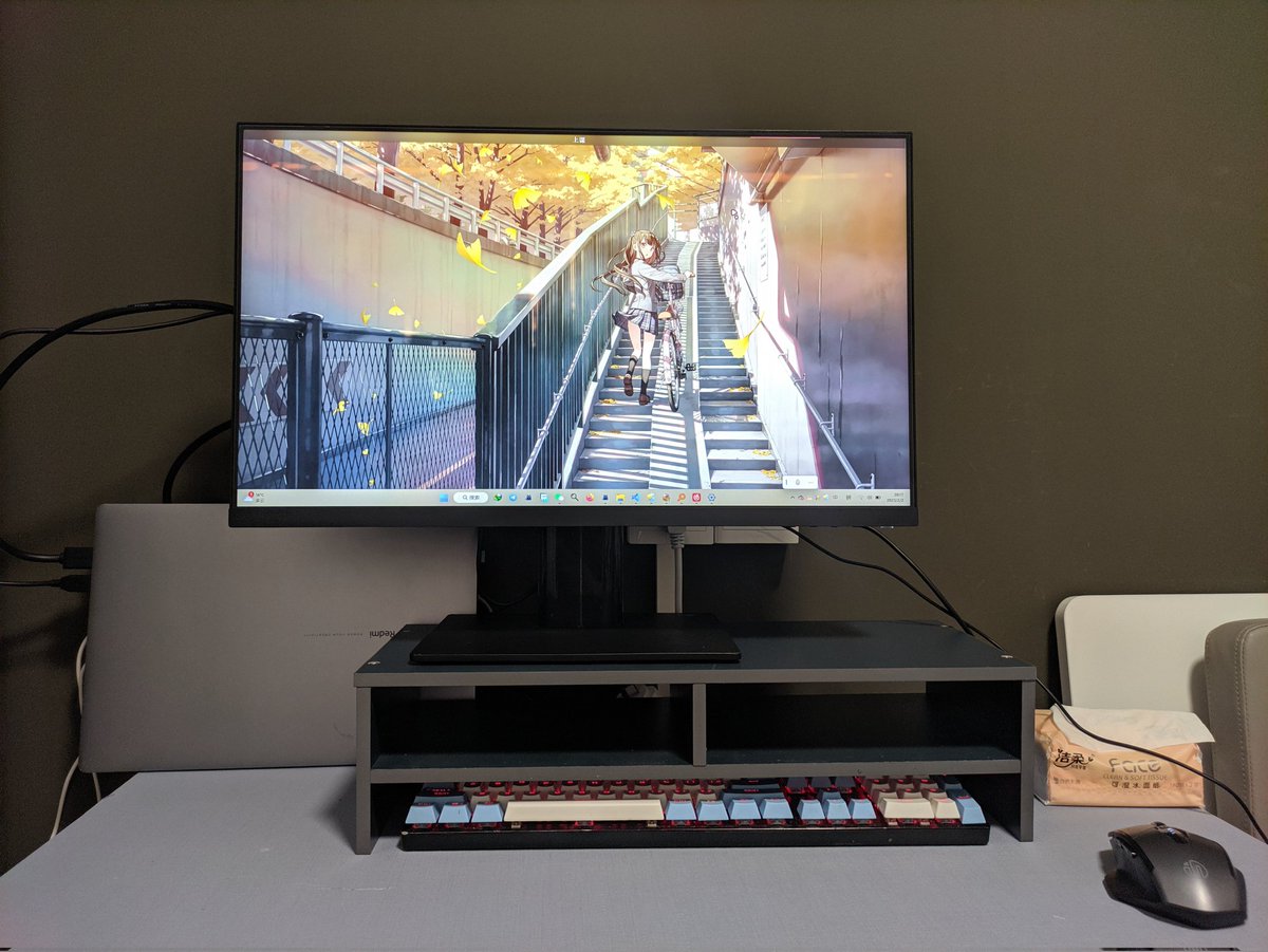 CyanCat000's tweet photo. 新显示器，小米显示器1A(坏了真成米Boy了)，23.8寸，感觉有点大了。180带HDMI线到手 https://t.co/vIDOlXpRv4