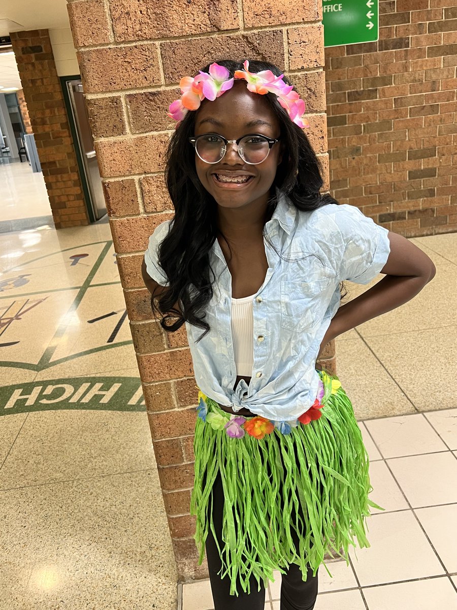 NCSD's tweet photo. Scenes from Bikers vs. Surfers Day. Rivals Week. 🟢⚪️ > ⚫️🟠🤣 #NoviPride #NoviTogether https://t.co/0PpmTsecFZ