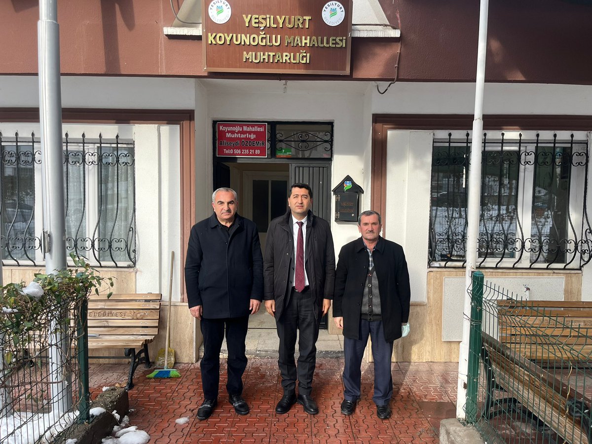 Koyunoğlu Mahalle Muhtarımız Ali Seydi Özdemir ve mahalle sakinlerimizi ziyaret ederek, hasbihâl ettik. 

Değerli büyüklerimin keyifli sohbetine ortak olup, hayır dualarını almak bizleri ziyadesiyle mutlu etti.