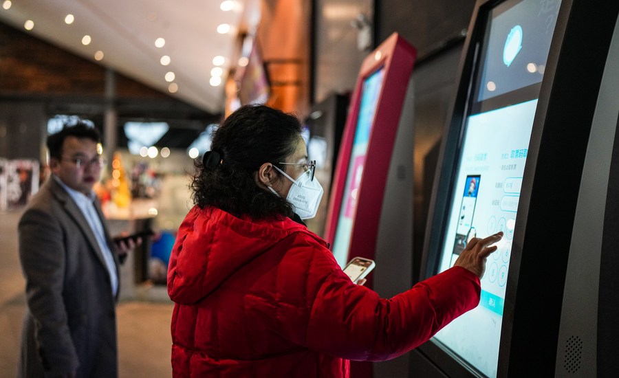 XHNews's tweet photo. Encouraging indicators ranging from tourism and box office revenues to the purchasing managers' index at the onset of 2023 are bolstering forecasts of a faster-than-expected recovery of China's economy and global growth. #XinhuaHeadlines https://t.co/TFZW3myMHz https://t.co/RTgQM4Niqj