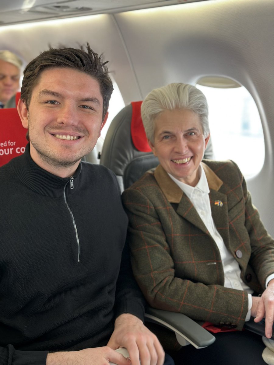 nilsgruender's tweet photo. Danke für die vielen Eindrücke und Erfahrungen, die wir aus Bosnien und Herzegowina mitnehmen dürfen. Es ist wichtig hinzuschauen und den Westbalkan nicht zu vergessen. Wir sind dankbar für den Einsatz unserer Soldatinnen und Soldaten vor Ort. @MAStrackZi #EUFORALTHEA @fdpbt https://t.co/n34osEFMZq