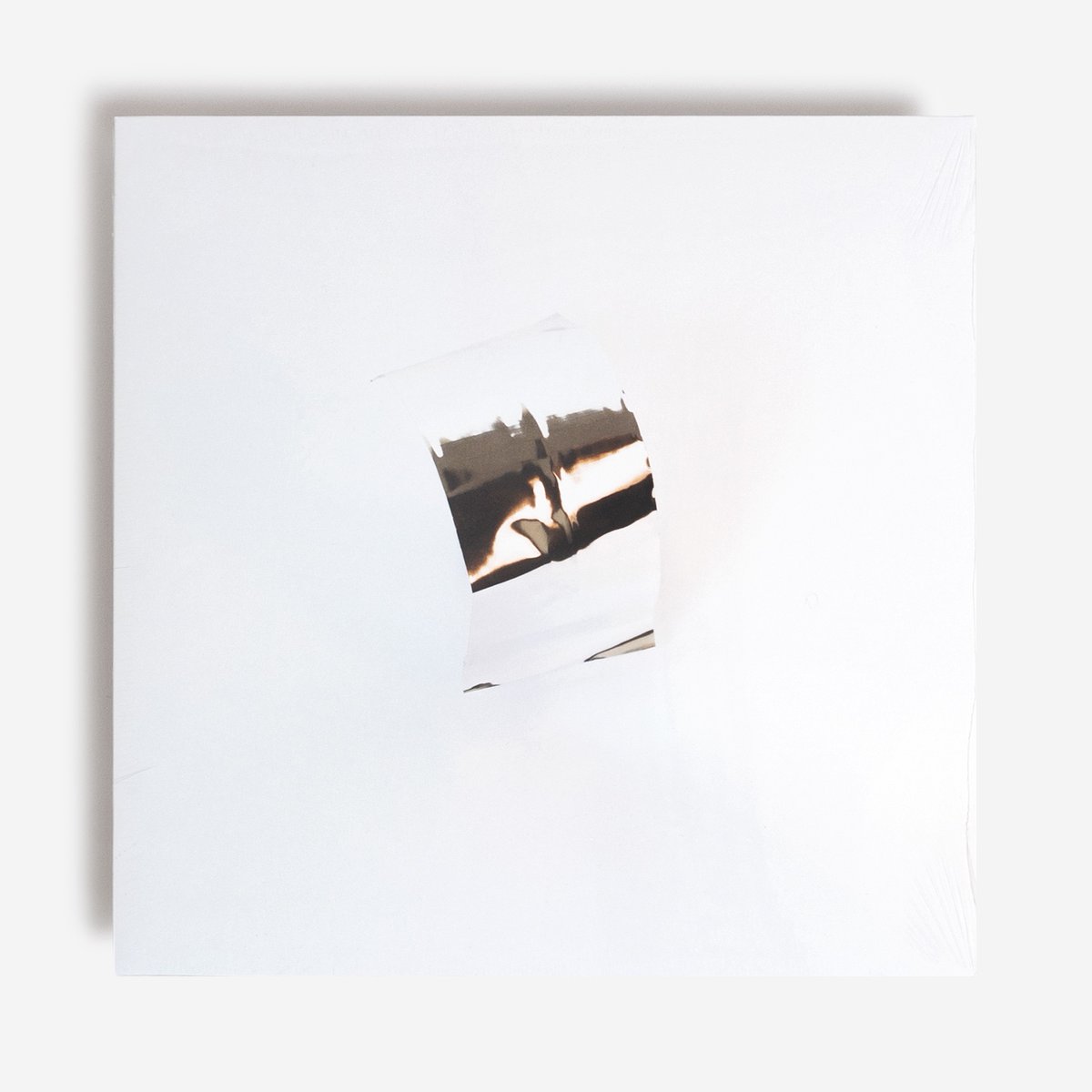 Adela Mede's beautiful debut album is a quietly mesmerising work highly recommended to anyone intrigued by the intersection of early vocal music and contemporary exploration, self-released on tape last year and now on vinyl, via Night School

bit.ly/3kXXmhr