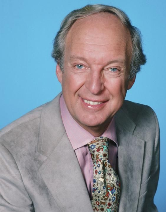 NLCarolynMuse's tweet photo. Remembering film/stage/television actor and comedian Conrad Bain, who was born #OTD (February 4th) in 1923.  #DarkShadows #TheEdgeofNight #Maude #DiffrentStrokes #HelloLarry #MrPresident #PostcardsfromtheEdge https://t.co/yuYVqpqdSP