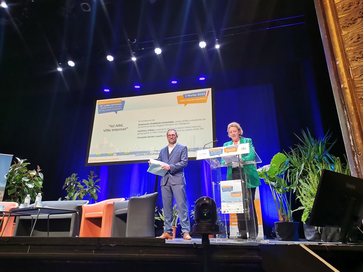 Début de la journée du Label <a href="/Villes_Internet/">Villes Internet</a> avec des discours de <a href="/StephanieGCAlbi/">Stephanie Guiraud-Chaumeil</a>, maire de <a href="/ville_albi/">Ville d'Albi</a> et Mathieu Vidal, président de l'association
#villesinternet2023
La maire rappelle que nos villes moyennes ont toute leur place dans l'attractivité nationale.