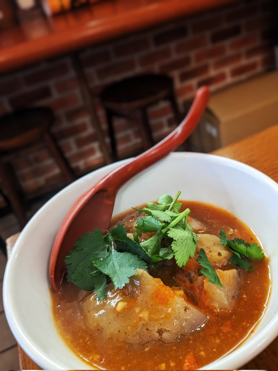 Chashinshin's tweet photo. やっと来られた東砂町「阿Q麺館」どれも懐かしく優しい台湾の味。
牛肉麺+魯肉飯セット、担々麺+水餃子セット、肉圓、豆花(冷&amp;温)。
完全に食べ過ぎ。
#台湾料理 https://t.co/DVtXKtX3VO