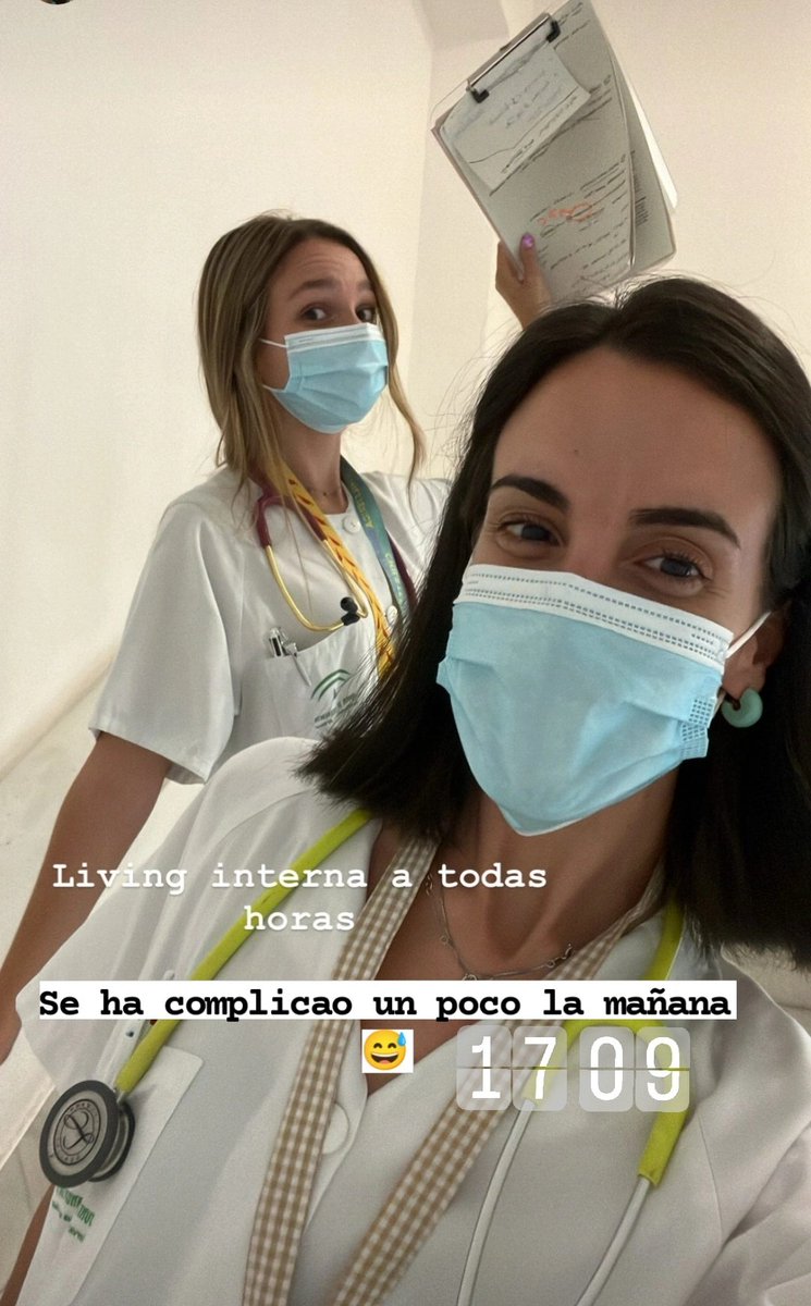 anita_masse's tweet image. Hace un año estaba muerta de miedo después del MIR. Ahora estoy vistiendome para celebrar con un amigo que él ha acabado esta etapa, en la mejor especialidad que podría haber cogido, comiendo bombones que me ha regalado un paciente, en mi ciudad y con unos coR maravillosos ❤️❤️