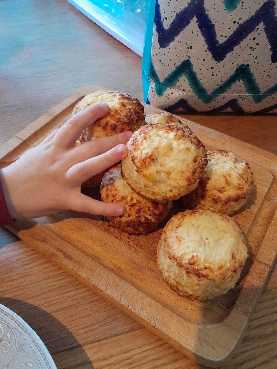#CookJan 21/1 - cheese scones with the 3yo, a most enthusiastic dough-cutter and milk-washer. Predictably, he refused to actually eat any 🤷🏻‍♀️