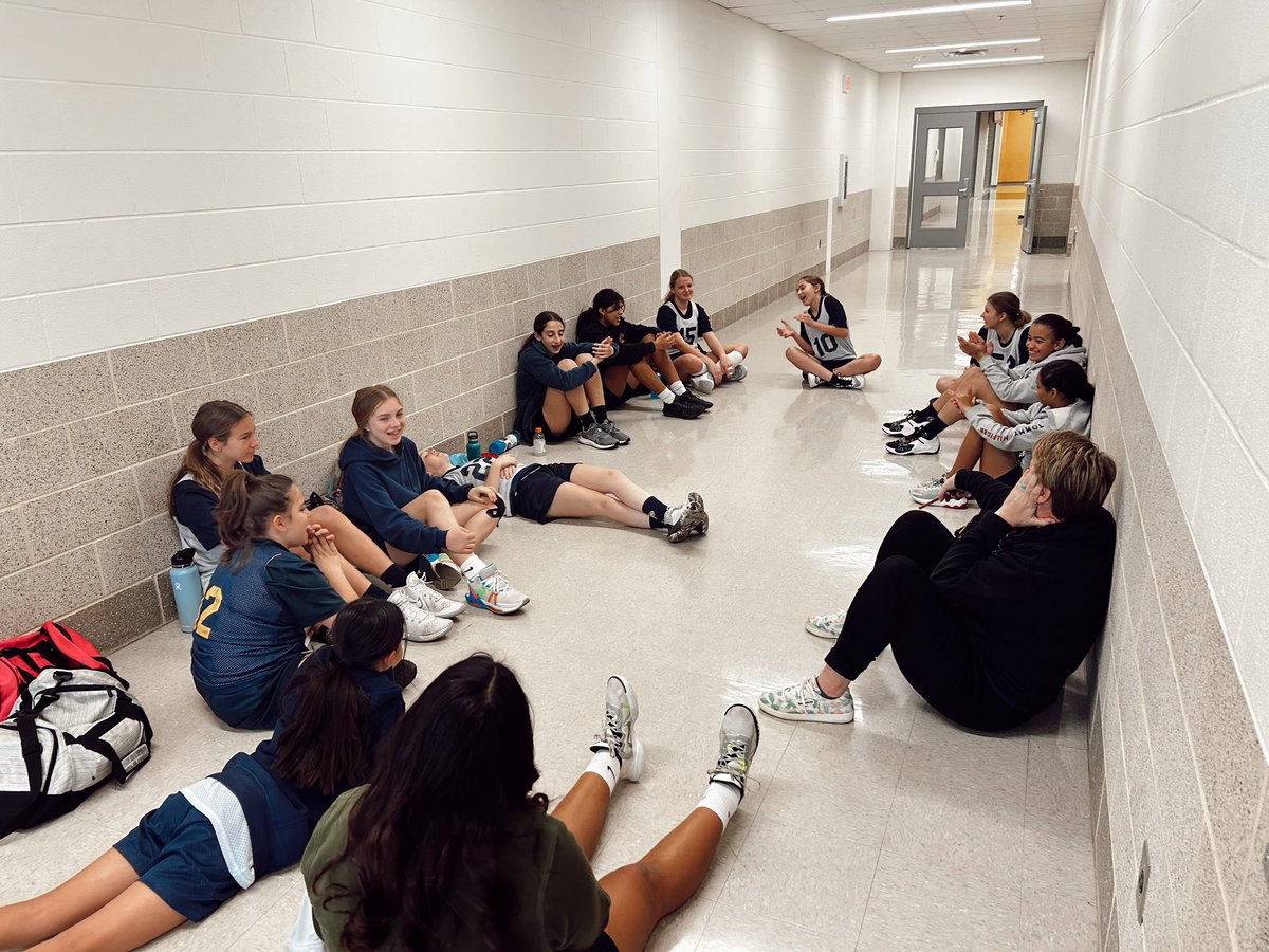 Coach Page guiding our A-Team players through some self reflection and goal setting before our final game! #SeahawkStrong @nimitzms_neisd @AthleticsNimitz