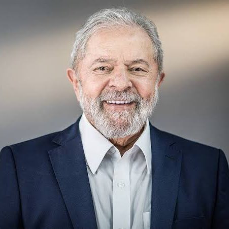 choquei's tweet photo. 🚨AGORA: Presidente Lula demite o comandante do Exército, Júlio César de Arruda. https://t.co/6jCnJKL0v0