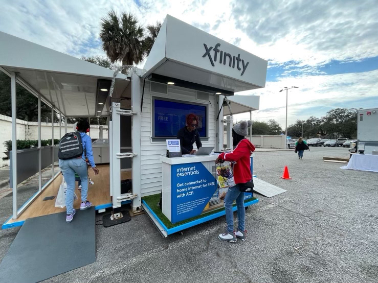 ComcastSouth's tweet image. If you’re at the Student Success Expo &amp;amp; STEM Festival in Savannah, look for Xfinity! Come check out our award-winning products and learn about #InternetEssentials and #ACP. @SCCPSS