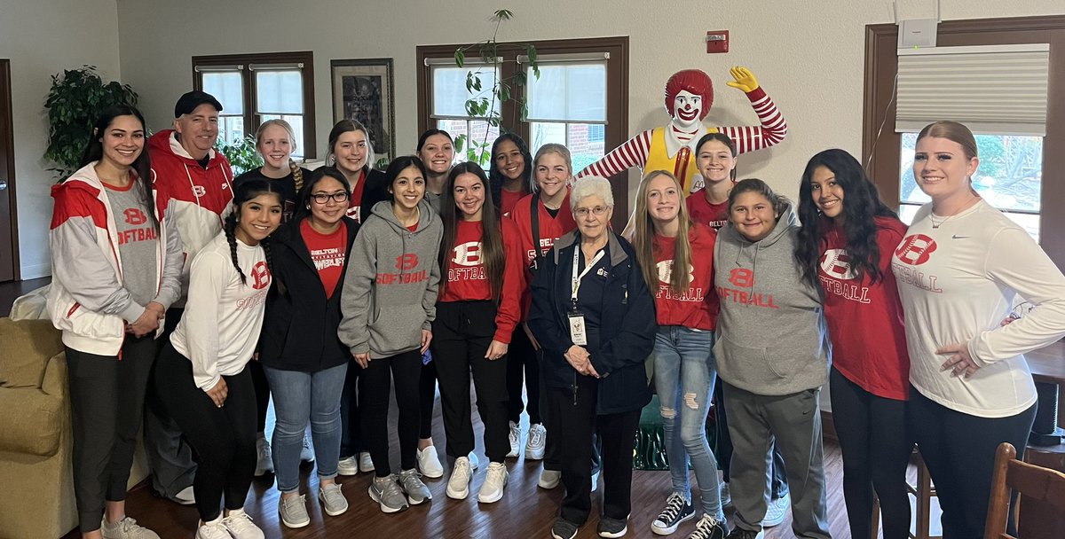 BHSLTSoftball's tweet photo. Belton Softball spent their Saturday morning helping out at the Ronald McDonald’s House. They had a great time serving and learning about their mission. https://t.co/ilR0FnQRGT