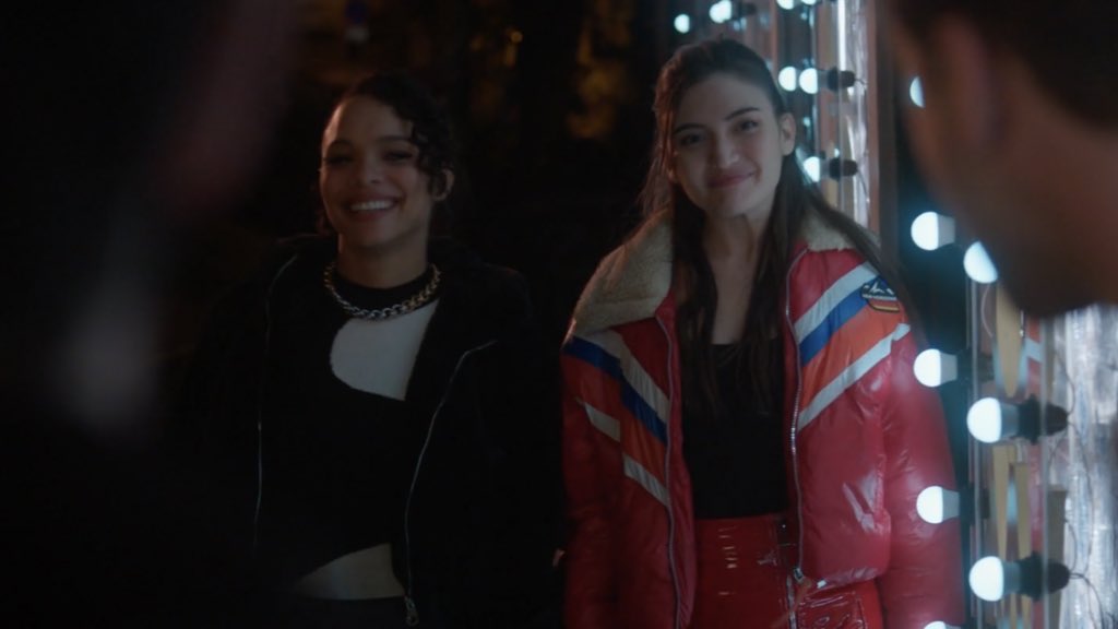maggieofthetown's tweet photo. Again I’ll say, @peacock is making a huge mistake by cancelling #VampireAcademy. Look at this cast. Look at this chemistry. Look at them! #SaveVampireAcademy https://t.co/wfTrY6sy45