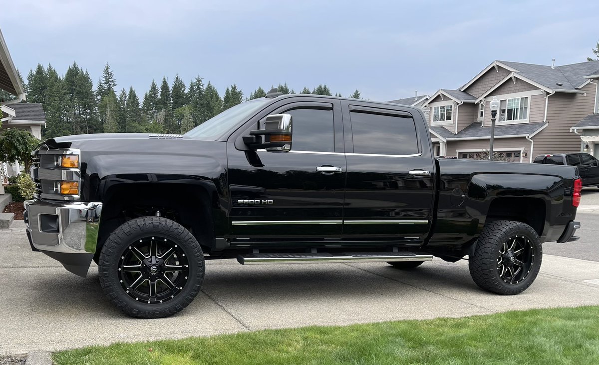 SPACEBEAR53's tweet photo. @Billyhottakes 🐐 Truck, 🐐 Thread https://t.co/LYswk03w4I