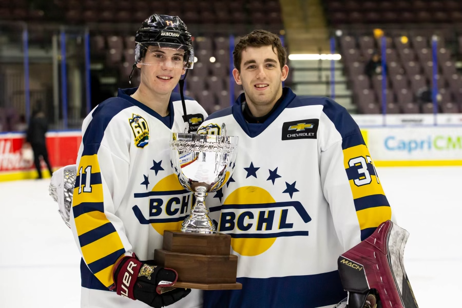ICYMI, Justin Katz, Jaiden Moriello and Team East defeated Team West by a 6-2 score at the inaugural <a href="/BCHockeyLeague/">BCHL</a> Top Prospects Game in Penticton on Friday night at the <a href="/SOEC/">SOEC</a>!

GAME RECAP 📰 | bit.ly/TopProspectsRe…

📸 | Damon James

#BCHL | #BCHL60