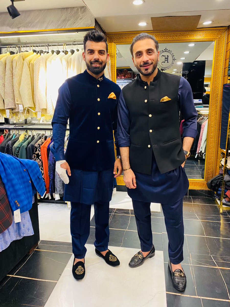 humayunalamgir's tweet photo. Our hero Shadab khan at #humayunalamgir yesterday.
It was lovely to dress him up we ended up twinning 😄 #ShadabKhan #Cricket #men #Blue https://t.co/f78ipTzRMi