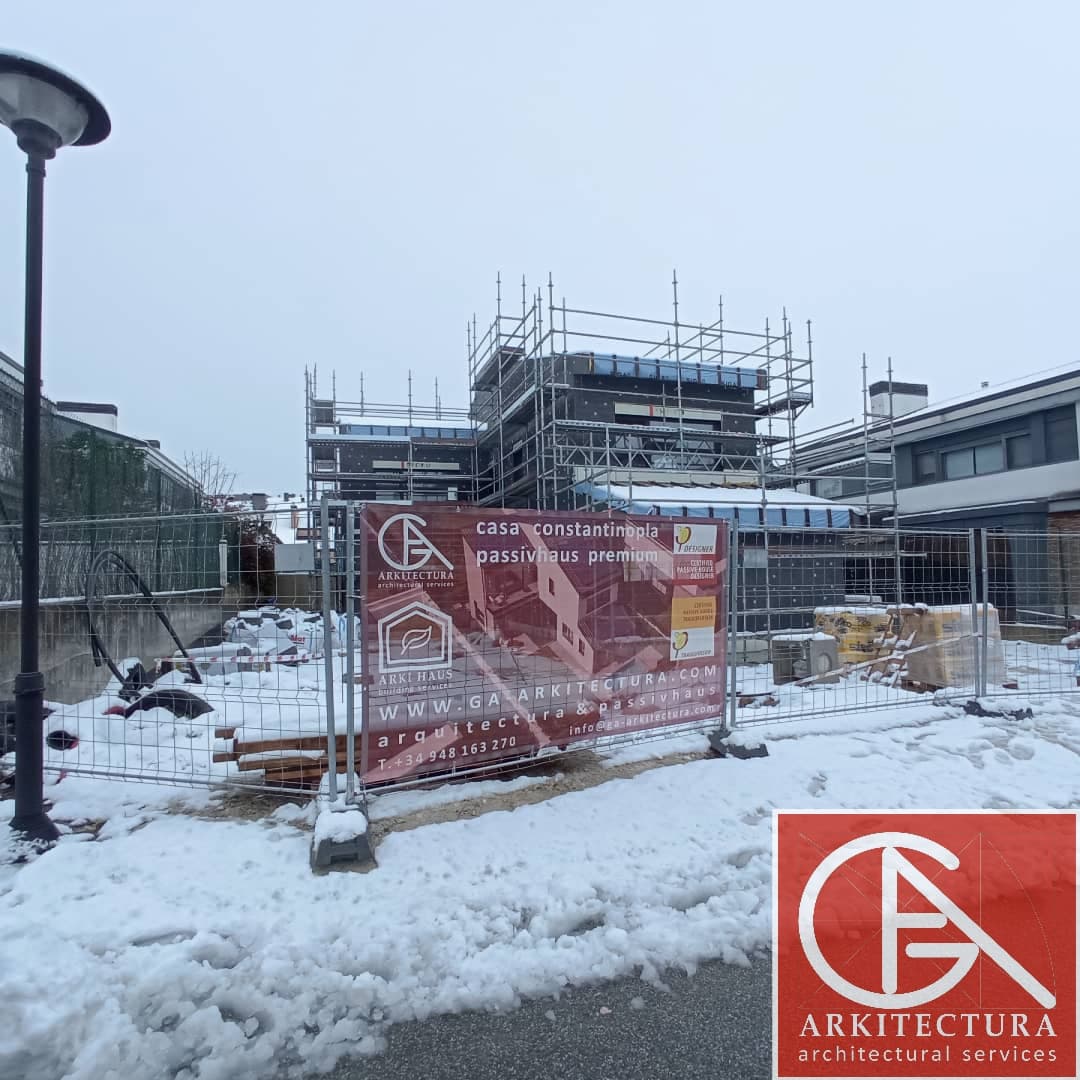 Casa Constantinopla
 Passivhaus Premium.
Mutilva Alta, Navarra.
¡ Los afortunados propietarios ya están imaginando el confort del que disfrutarán en su vivienda durante todo el año !

Proyecto + PD
Alfonso Gaziano Arq.
<a href="/GA_Arkitectura/">GA-Arkitectura</a> 

#Passivhaus #arquitectura #confort #ahorro