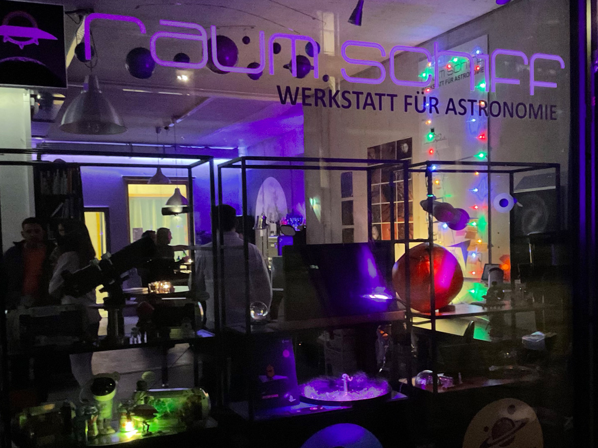 raumschiff tweet media