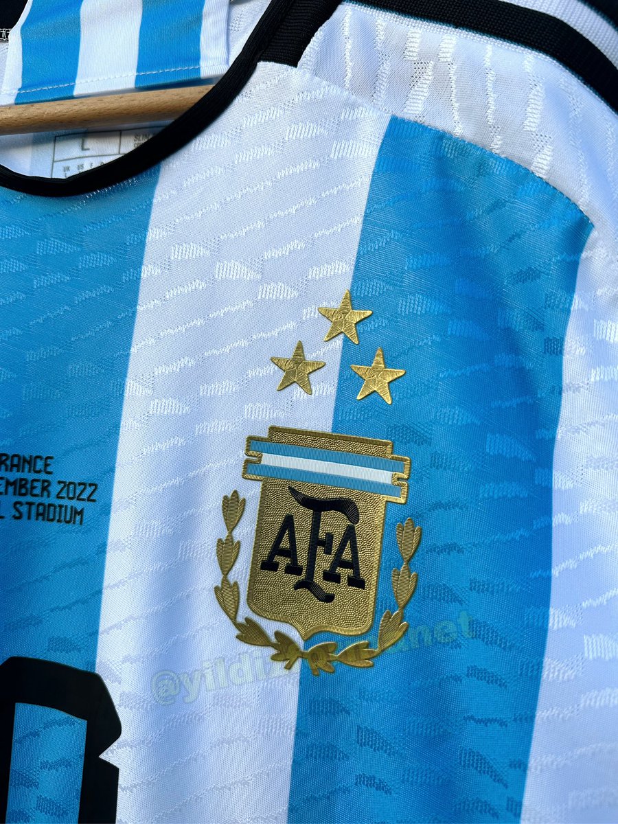 ÇEKİLİŞ VAR 🎊🎉🎁 

Herkese merhabalar, <a href="/yildizforma/">Yıldız Forma</a> sponsorluğunda aranızdan “1” kişiye Arjantin 2022 Final “Lionel Messi” forması hediye ediyoruz. Yapmanız gerekenler çok basit 👇🏼

1- <a href="/yildizforma/">Yıldız Forma</a> ve <a href="/epikmessianlari/">Epik Messi Anları</a> ‘nı takip etmek.
2- Bu tweet'i rtlemek ve beğenmek.