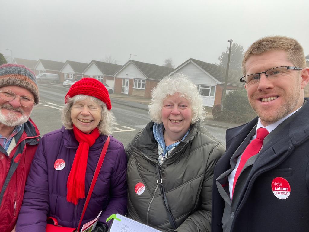 Worcester Labour Party (@WorcesterLabour) on Twitter photo 2023-01-21 18:04:20 The weather is cold, but the responses to @tomcollinsworcs and Sue Smith were warm on the doorsteps of Bedwardine earlier today. The weather is cold, but the responses to @tomcollinsworcs and Sue Smith were warm on the doorsteps of Bedwardine earlier today.