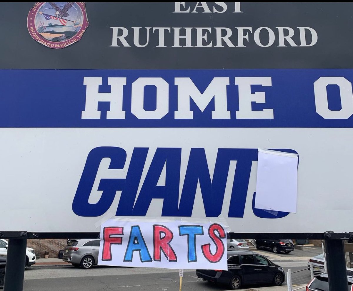 LOLCrowdSigns (@lolcrowd) on Twitter photo 