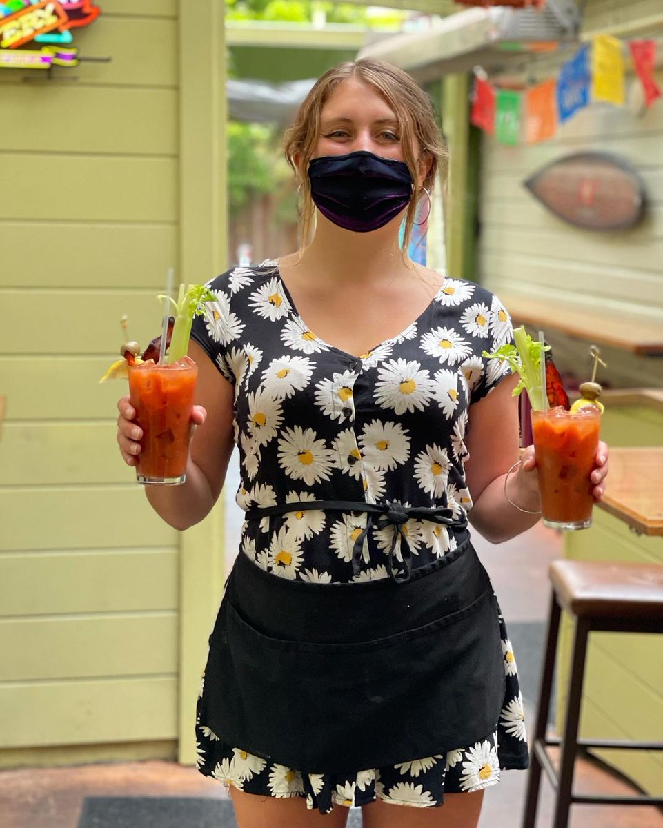 Our weekend breakfast menu includes famous breakfast cocktails like Bloody Marys,  Irish Coffees, and more! 🔥
And be sure to join us TOMORROW for the Niners vs. Cowboys game at 3:30 PM. 🔴🟡 Our sunny patio will be OPEN -- Reservations are NOT required!
#UnderdogsTres